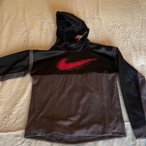 NWT Nike Boys Therma Hooded Sweatshirt, Size Large